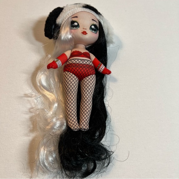 Na Na Na Surprise Doll Dottie DeMil Series 3 - Picture 2 of 5